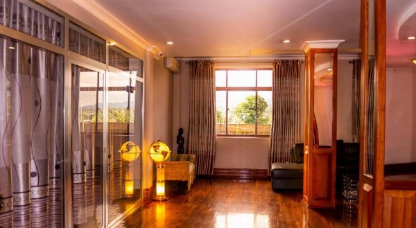 Nejobugg Palace Hotel image 4